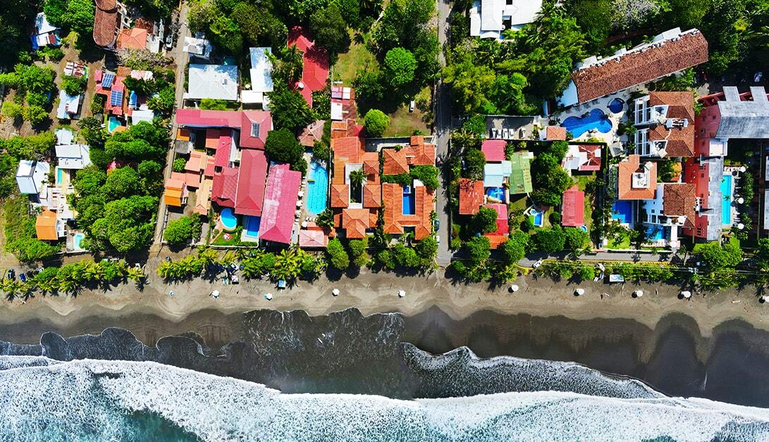 Can Americans Live In Costa Rica? - Earthrelo