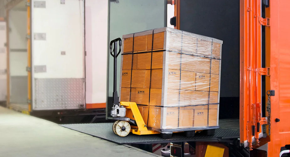 Understanding the Process of Shipping Large Items With a Relocation Company - Earthrelo