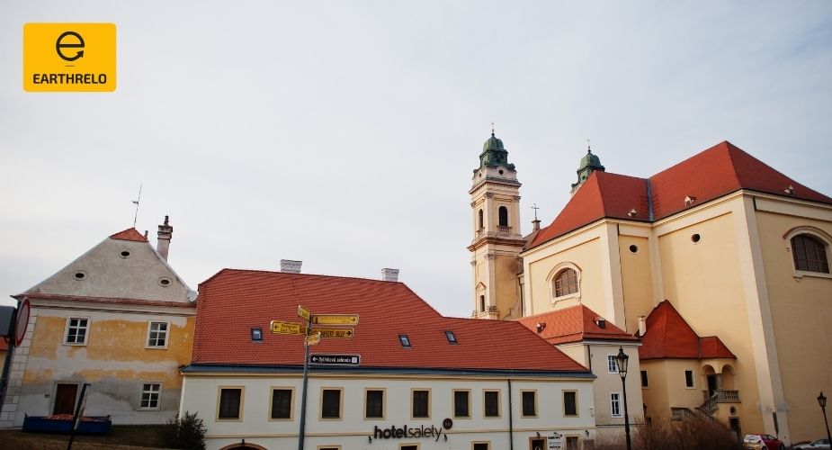 Moving Services to Kuopio from USA: Your International Moving Checklist - EARTHRELO