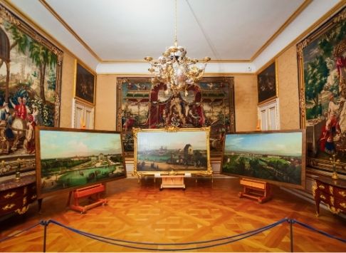Best Museum Moving Services - EarthRelo